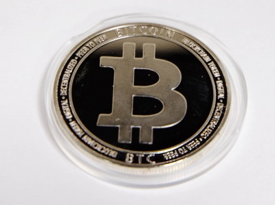 Сувенирная монета Bitcoin - серебро Сувенирная монета Bitcoin - серебро