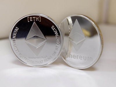 Сувенирная монета Ethereum - серебро Сувенирная монета Ethereum - серебро