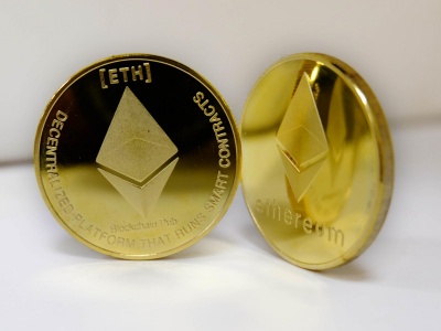 Сувенирная монета Ethereum - золото Сувенирная монета Ethereum - золото