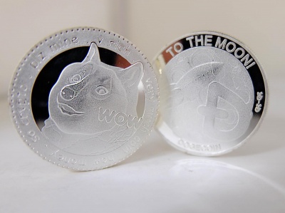 Сувенирная монета Doge - серебро Сувенирная монета Doge - серебро